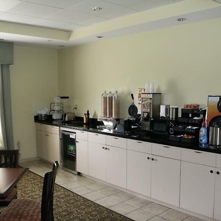 Ambassador Inn & Suites Таскалуса Екстер'єр фото