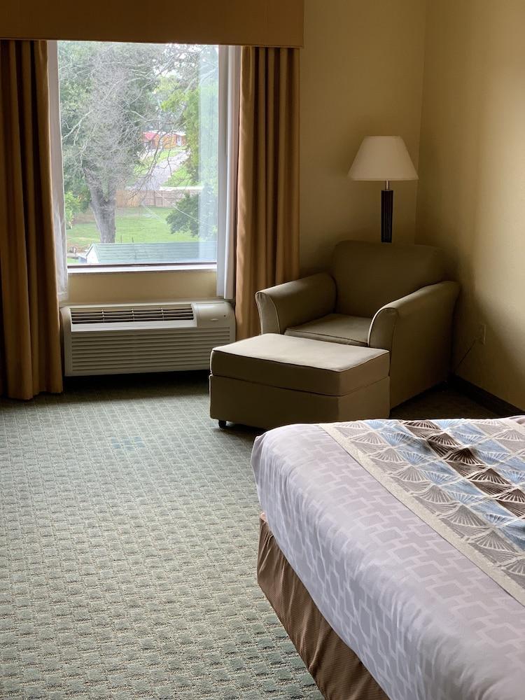 Ambassador Inn & Suites Таскалуса Екстер'єр фото