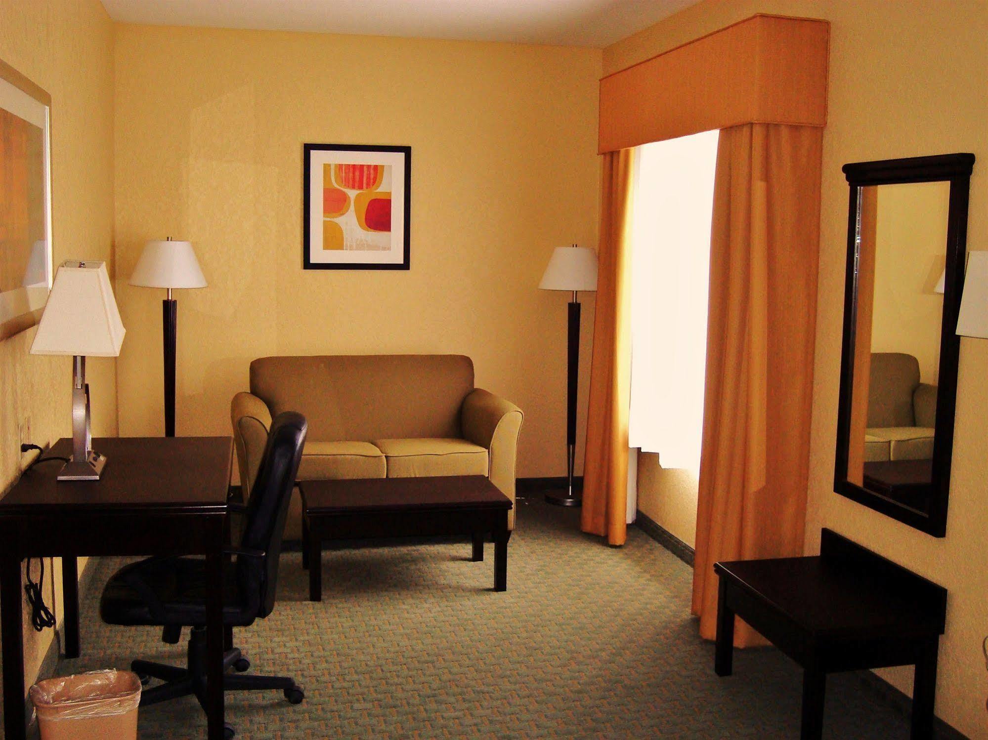 Ambassador Inn & Suites Таскалуса Екстер'єр фото