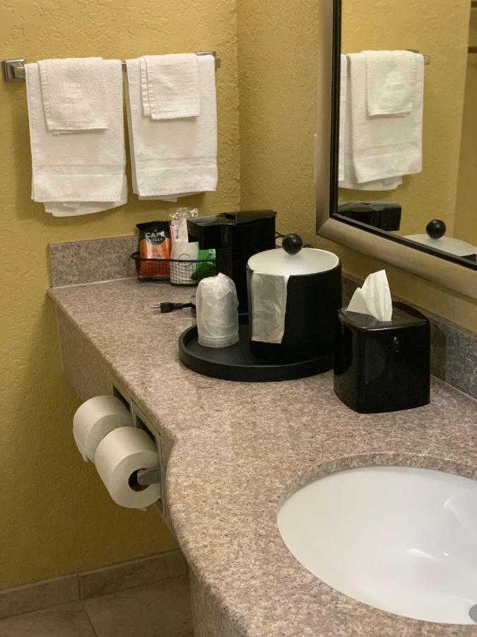 Ambassador Inn & Suites Таскалуса Екстер'єр фото